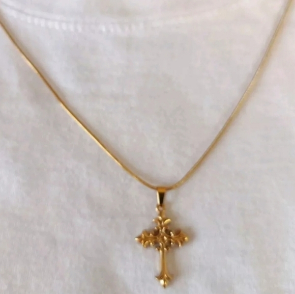Retro Style Gold Stainless Steel Cross Necklace 23 Inches New - Picture 3 of 5